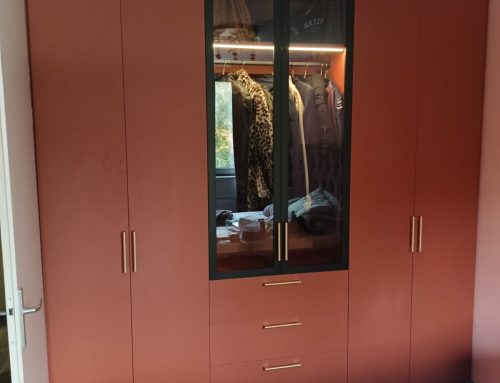 Draaideurkast in Decolegno Ovatta UB55